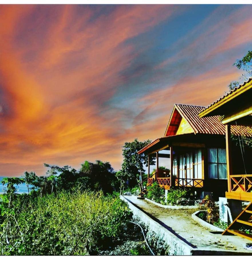 Marind Dive Eco Resort Waha エクステリア 写真